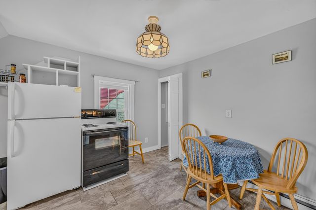2 Thurlow Street, Plymouth, NH 03264
