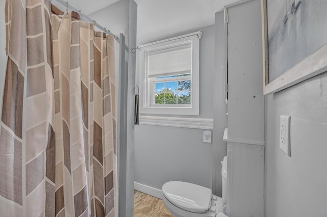 2 Thurlow Street, Plymouth, NH 03264