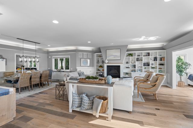 372 Maple Avenue, Old Saybrook, CT 06475