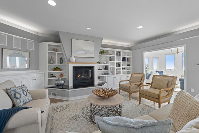 372 Maple Avenue, Old Saybrook, CT 06475