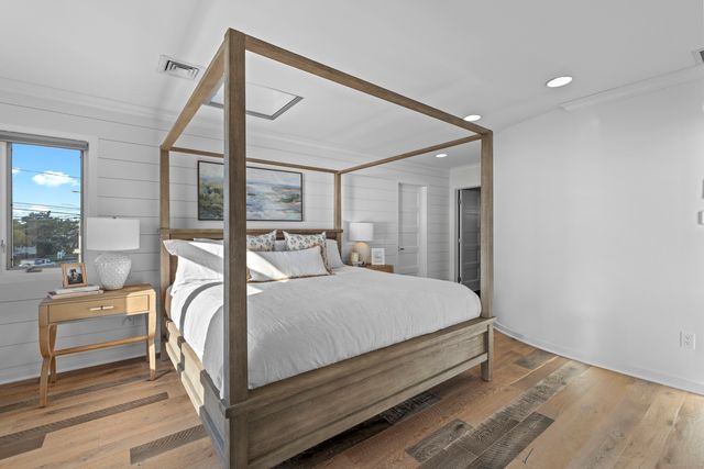 372 Maple Avenue, Old Saybrook, CT 06475