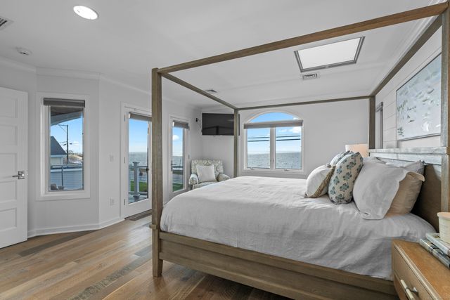 372 Maple Avenue, Old Saybrook, CT 06475