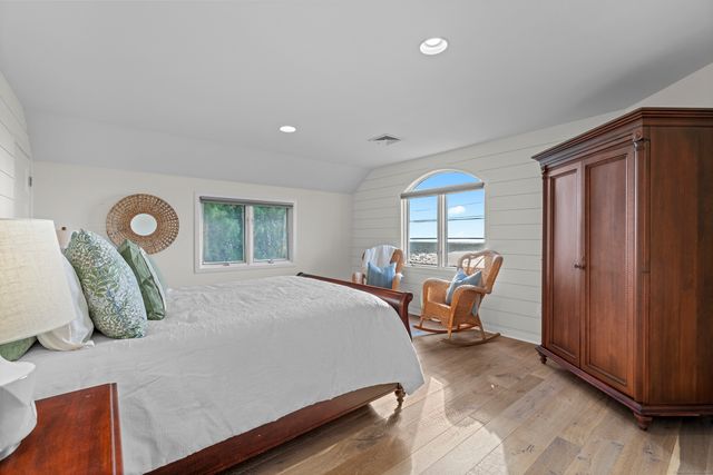 372 Maple Avenue, Old Saybrook, CT 06475