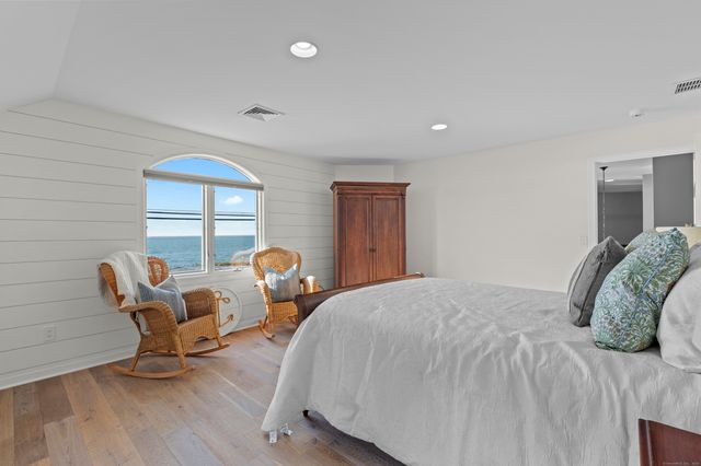 372 Maple Avenue, Old Saybrook, CT 06475