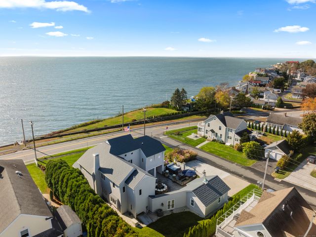 372 Maple Avenue, Old Saybrook, CT 06475