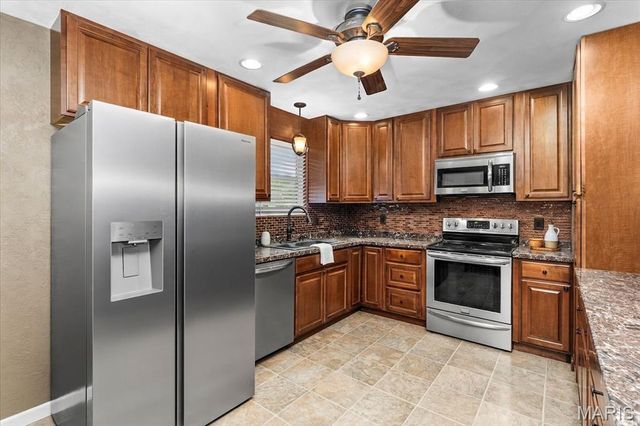104 San Mateo Drive, Belleville, IL 62221