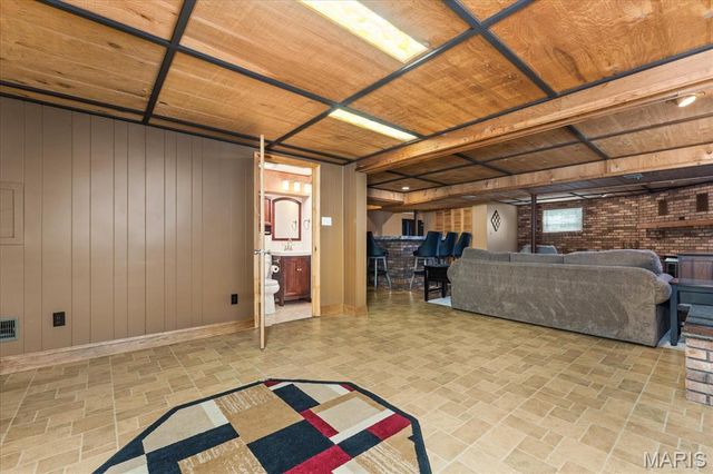 104 San Mateo Drive, Belleville, IL 62221
