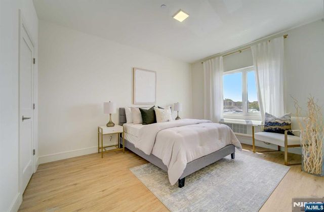 15 S Dean Street 425, Englewood, NJ 07631