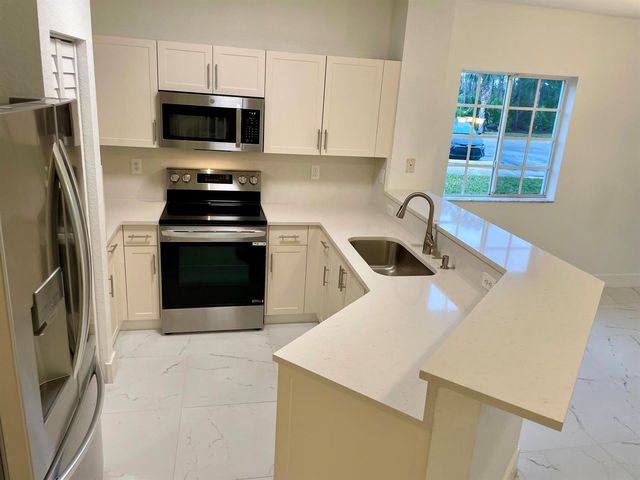 4987 SE Mariner Garden Circle SE, Stuart, FL 34997