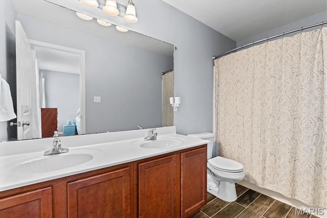 2030 Woodsong Way Lane, Belleville, IL 62220