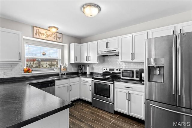 2030 Woodsong Way Lane, Belleville, IL 62220