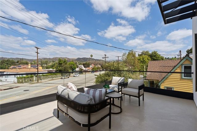 1036 Lanark, Los Angeles, CA 90041