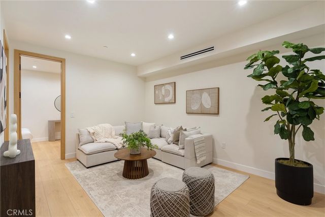 1036 Lanark, Los Angeles, CA 90041