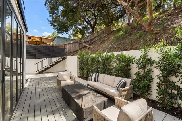 1036 Lanark, Los Angeles, CA 90041