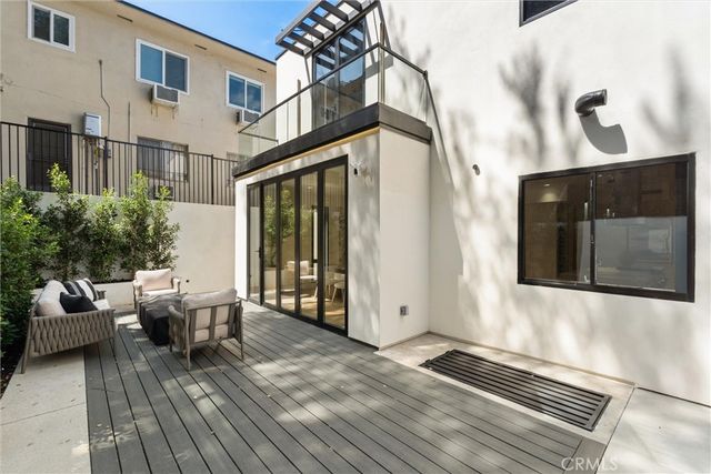1036 Lanark, Los Angeles, CA 90041