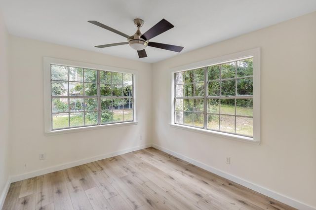 161 White Oak Street, Point Blank, TX 77364