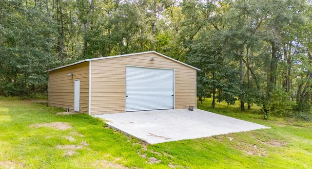 161 White Oak Street, Point Blank, TX 77364