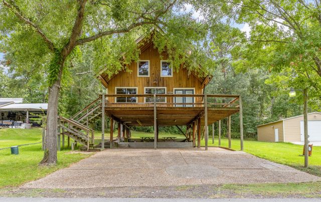 161 White Oak Street, Point Blank, TX 77364