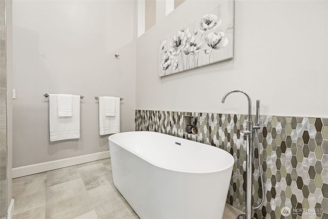 16006 NE 160TH Street, Woodinville, WA 98072