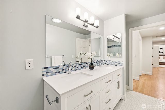 16006 NE 160TH Street, Woodinville, WA 98072