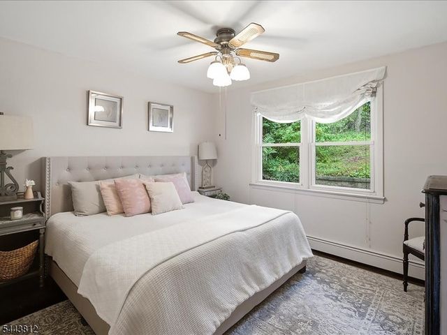 76 Long Hill Rd, Long Hill Twp., NJ 07933