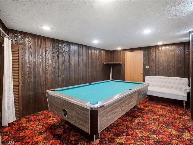 76 Long Hill Rd, Long Hill Twp., NJ 07933