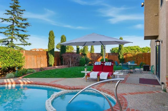 733 Temescal Way, Redwood City, CA 94062