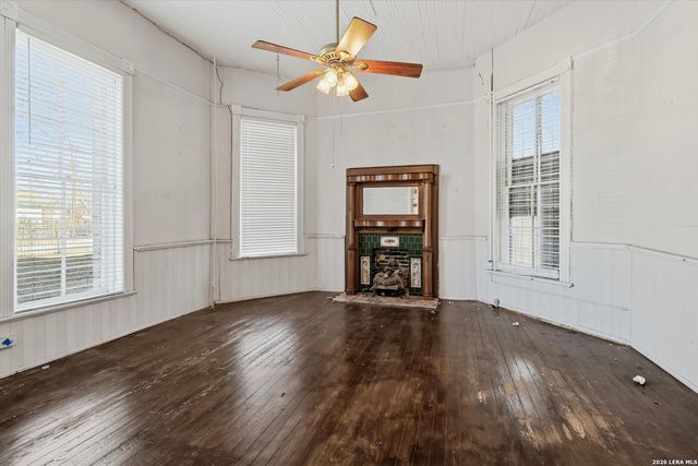 802 Kentucky Ave, San Antonio, TX 78201