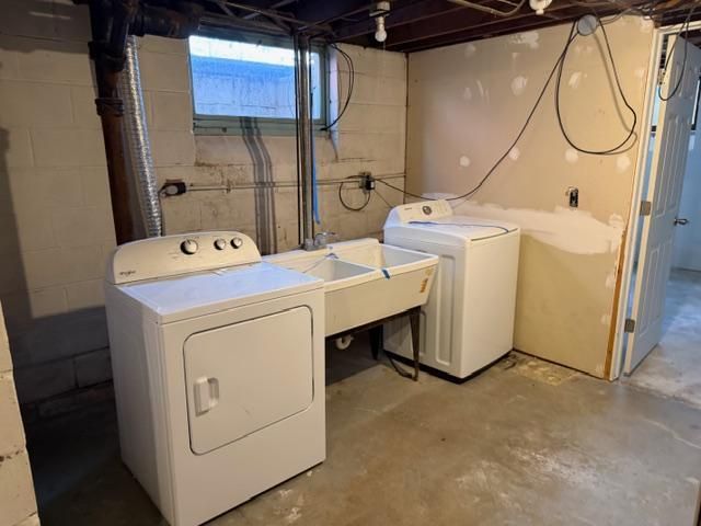 1030 Hyacinth Avenue E, Saint Paul, MN 55106