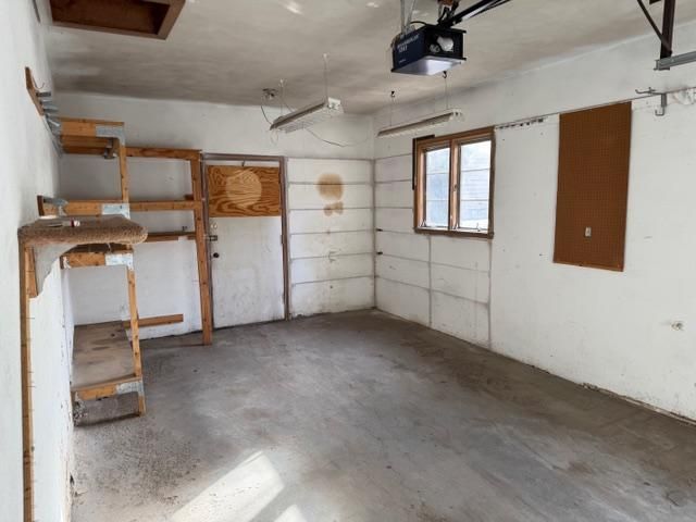 1030 Hyacinth Avenue E, Saint Paul, MN 55106