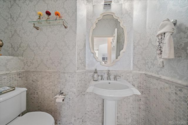 24018 E Jamison Drive, Aurora, CO 80016