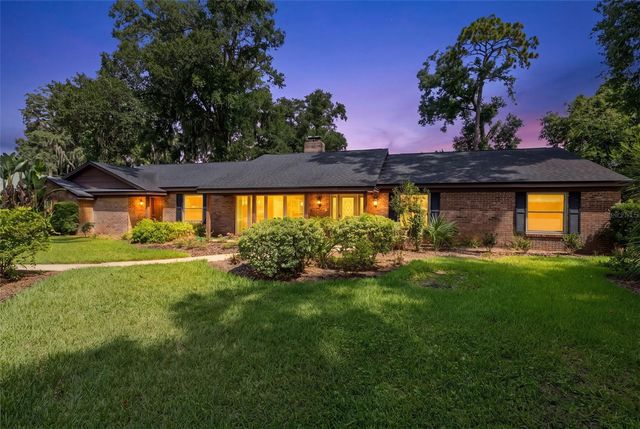 105 PINE TREE LANE, Altamonte Springs, FL 32714