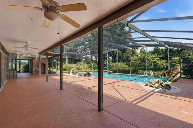 105 PINE TREE LANE, Altamonte Springs, FL 32714