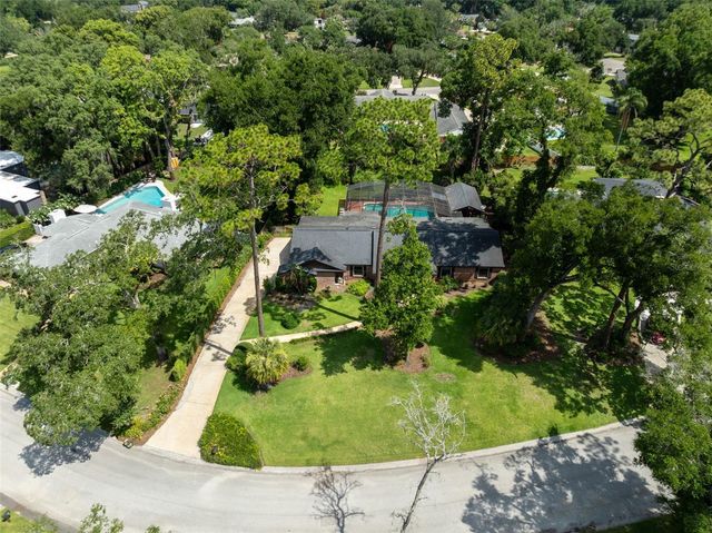 105 PINE TREE LANE, Altamonte Springs, FL 32714