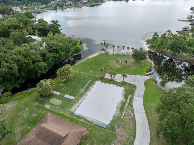 105 PINE TREE LANE, Altamonte Springs, FL 32714
