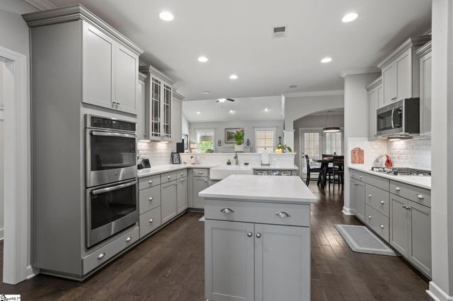 516 Ladysmith Drive, Simpsonville, SC 29681