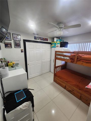 3617 NW 37th St, Lauderdale Lakes, FL 33309