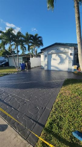 3617 NW 37th St, Lauderdale Lakes, FL 33309