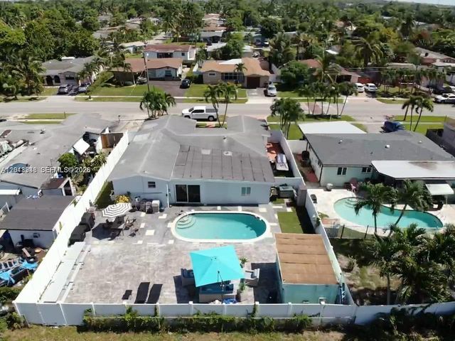 3617 NW 37th St, Lauderdale Lakes, FL 33309