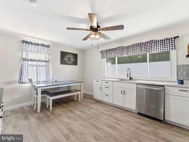 401 WOODBURY TER, West Deptford, NJ 08086