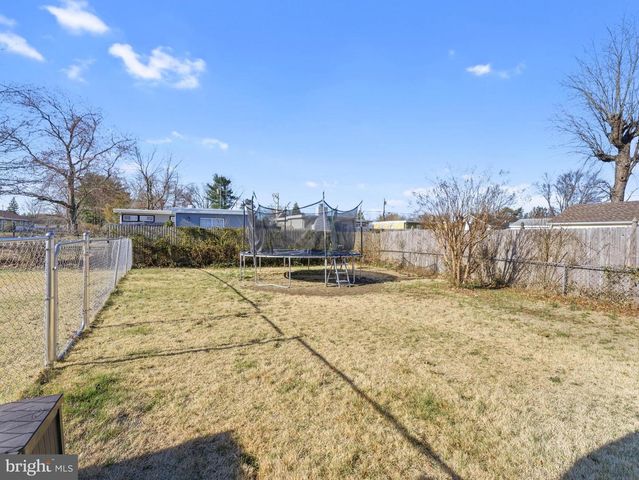 401 WOODBURY TER, West Deptford, NJ 08086