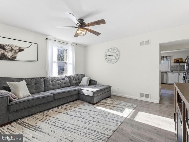 401 WOODBURY TER, West Deptford, NJ 08086