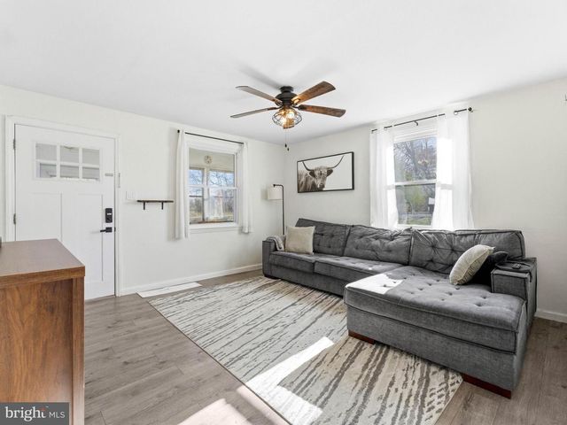 401 WOODBURY TER, West Deptford, NJ 08086