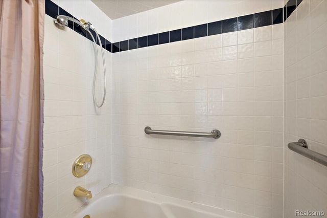 9287 N River Road 1, Clay Township, MI 48001