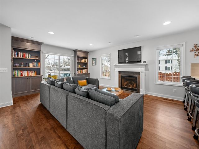 990 Ross Street, Plymouth, MI 48170