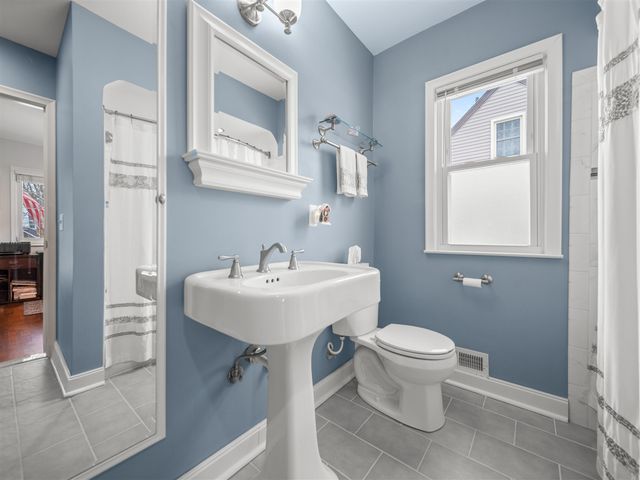 990 Ross Street, Plymouth, MI 48170