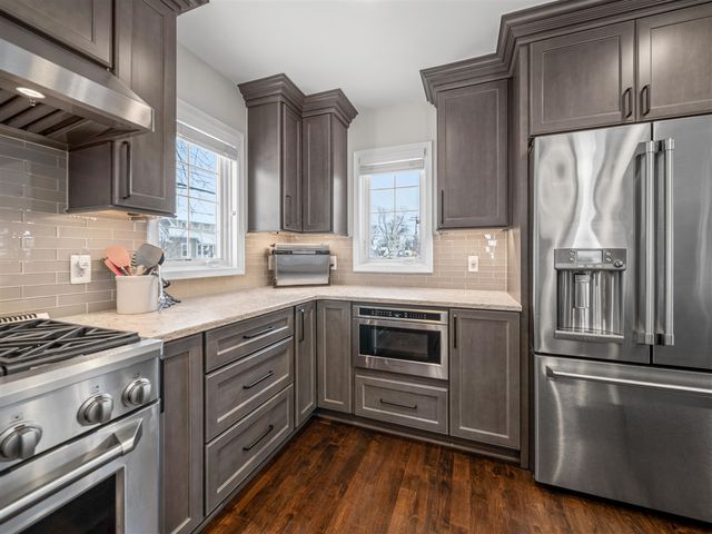 990 Ross Street, Plymouth, MI 48170