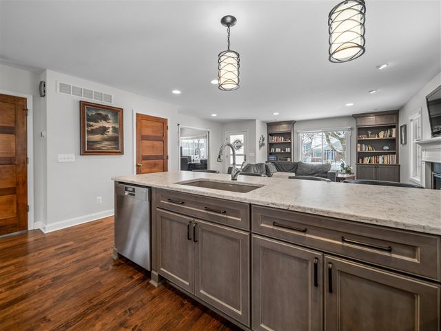 990 Ross Street, Plymouth, MI 48170