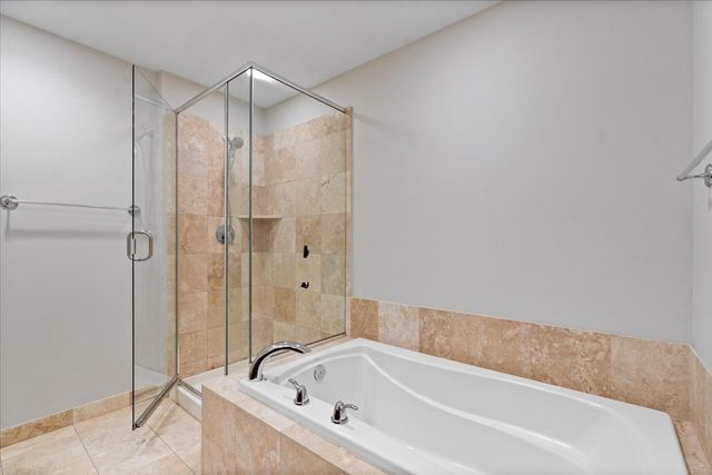 600 N LAKE SHORE Drive 507, Chicago, IL 60611