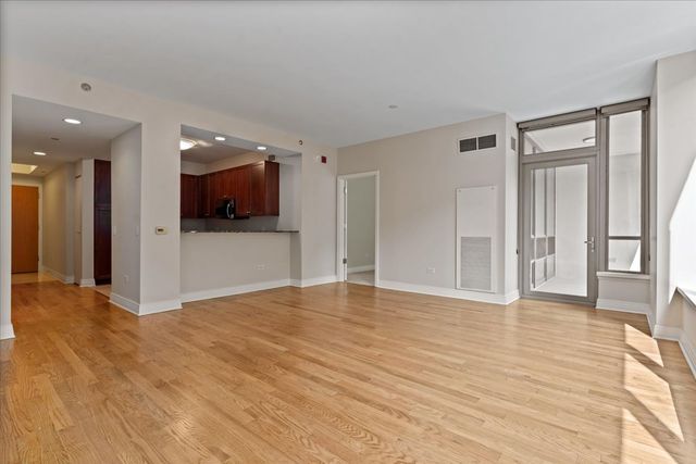 600 N LAKE SHORE Drive 507, Chicago, IL 60611